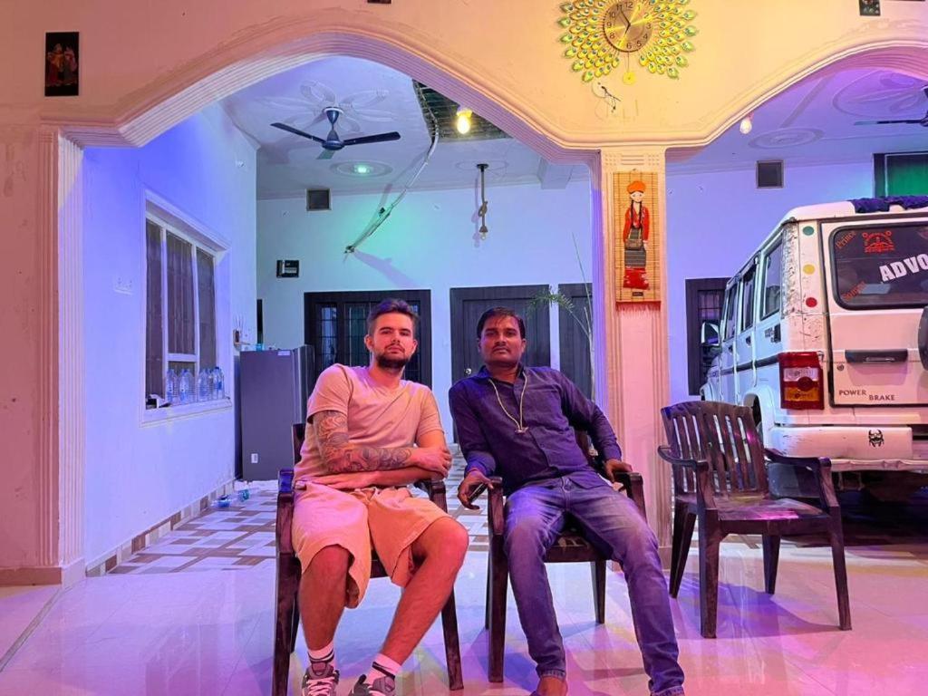 Khajuraho Hostel Екстериор снимка